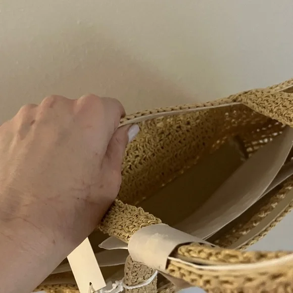 Tory Burch Ella Hand-Crocheted Tote โ Natural โ NWT - Picture 8 of 10